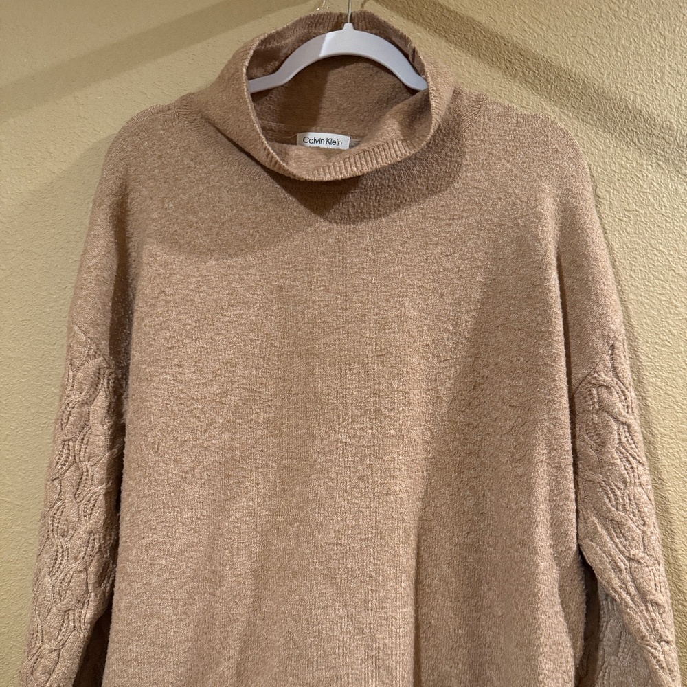 Calvin Klein Sweater